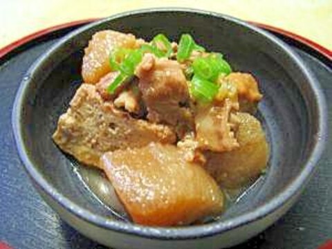 大根・厚揚げ・豚ばら肉のピリ辛煮